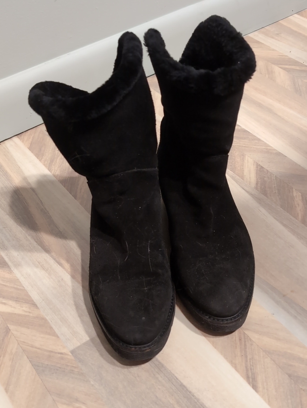 Aquatalia Black Suede Faux Fur Cuff Winter Ankle Boots